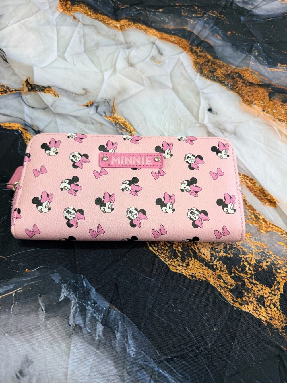 Minnie Pocketbook NWOT
